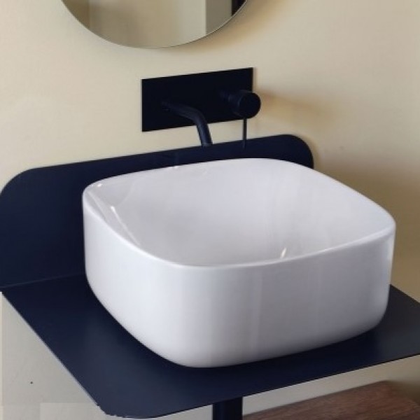 Washbasin Free standing 42x42x18 material: Porcelain Without hole Without overflow, color: White surface: Glossy Free standing Washbasin Free standing 42x42x18 material: Porcelain Without hole Without overflow, color: White surface: Glossy Free standing