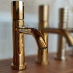 Μπαταρία νιπτήρος επικαθήμενη αναμεικτική από ορείχαλκο με βαλβίδα push-open  χαμηλή με λαβή V, XS Size, Gold, χρώμα: Χρυσό επιφάνεια: Γυαλιστερή Επικαθήμενες