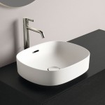 Washbasin Free standing 45x38x13 material: Porcelain With overflow Without hole, color: White surface: Matt Free standing Washbasin Free standing 45x38x13 material: Porcelain With overflow Without hole, color: White surface: Matt Free standing