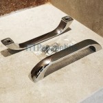 Handle, color: Chrome Grab-bars