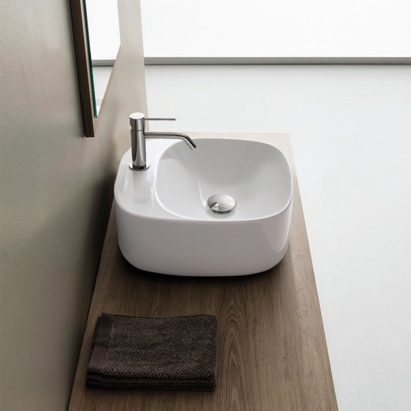Washbasin Free standing 42x42x18 material: Porcelain With one hole Without overflow, color: White surface: Glossy Free standing Washbasin Free standing 42x42x18 material: Porcelain With one hole Without overflow, color: White surface: Glossy Free standing