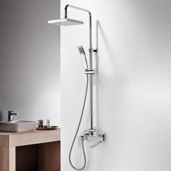 Bathtub tap with showerpipe and overhead shower Wall-mounted material: Brass mixer, color: Chrome surface: Glossy Wall-mounted exposed with showerpipe and overhead shower Bathtub tap with showerpipe and overhead shower Wall-mounted material: Brass mixer, color: Chrome surface: Glossy Wall-mounted exposed with showerpipe and overhead shower