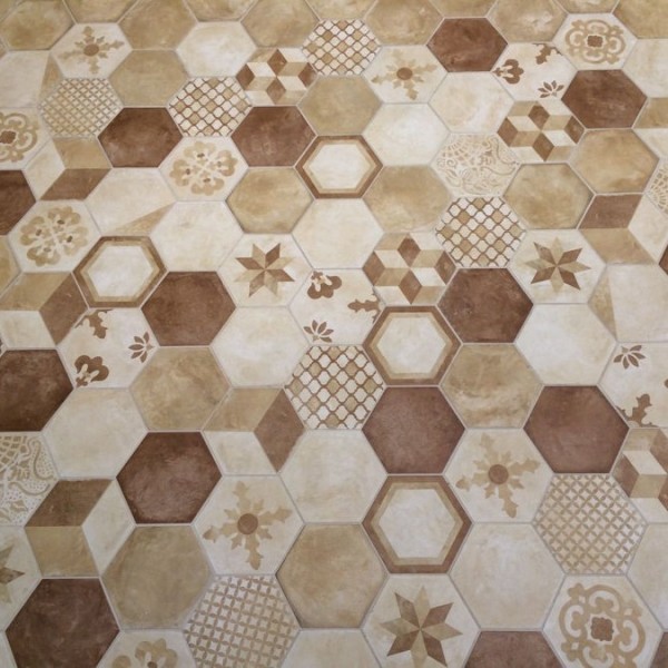 Patchwork πλακιδίου 21,6x25 Ιταλίας, σχήμα: Εξάγωνο Α’ διαλογής επιφάνεια: Ματ naturale,9mm, απόχρωση: Mix Patchwork Patchwork πλακιδίου 21,6x25 Ιταλίας, σχήμα: Εξάγωνο Α’ διαλογής επιφάνεια: Ματ naturale,9mm, απόχρωση: Mix Patchwork