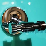 Hook double Flat wall mounted material: Brass, color: Chrome surface: Glossy Hooks