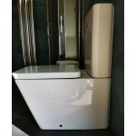 Floor standing close-coupled toilet & flushing cistern & toilet seat soft closing, style: Wrapover back to wall horizontal outlet p with rim 70x39 surface: Glossy, color: White Floor standing close-coupled