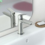 Wash basin tap Deck-mounted material: Brass mixer With pop-up waste set Μ size 110 Fine, color: Chrome surface: Glossy Deck-mounted Wash basin tap Deck-mounted material: Brass mixer With pop-up waste set Μ size 110 Fine, color: Chrome surface: Glossy Deck-mounted